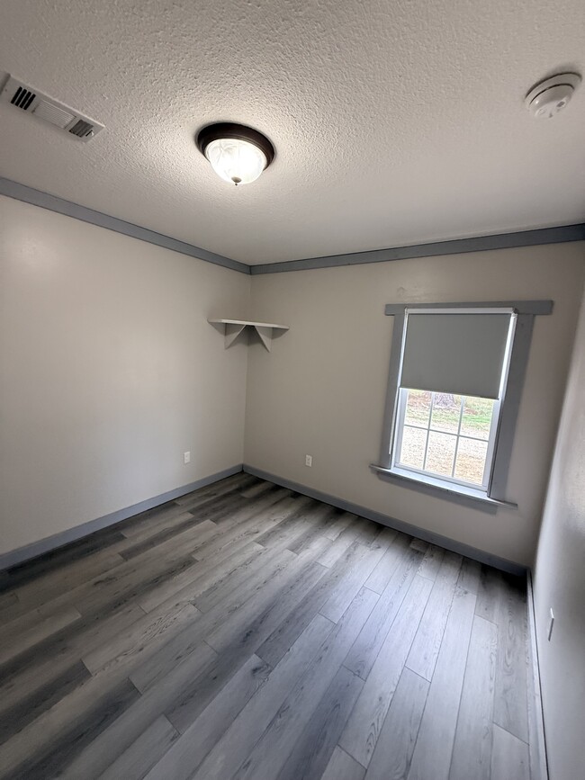 Foto del edificio - 11188 E Nickens Rd