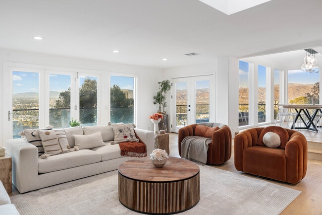 13675 Mulholland Dr, Beverly Hills, CA 90210 - House Rental in