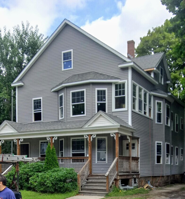 50 Richmond Ave Unit 2, Worcester, MA 01602 Apartments in Worcester