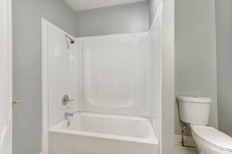 Building Photo - 218 E Henry St