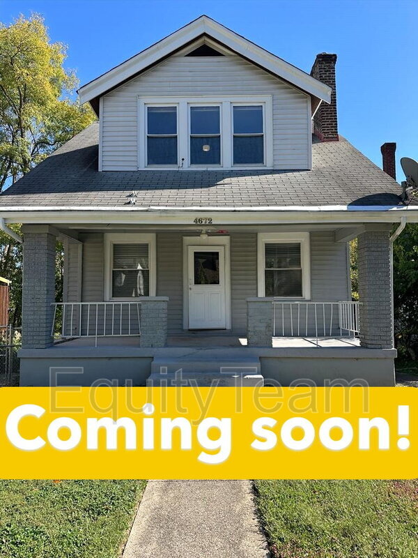 Foto principal - 4672 Mc Neil Ave