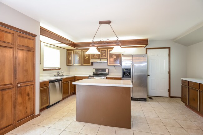 Foto del edificio - 1155 English Saddle Rd