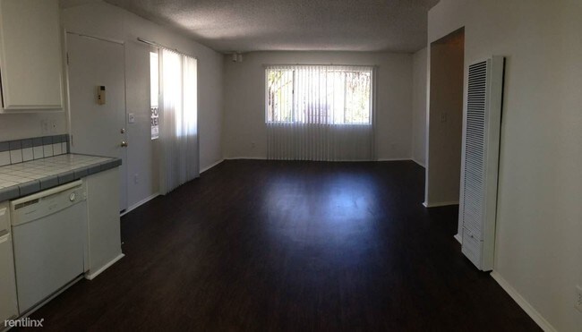 Foto del edificio - 801 Bennett Ave