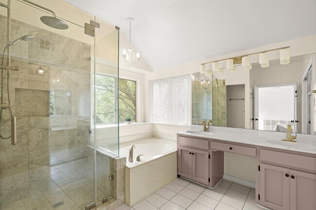 Building Photo - 3609 Latimer Dr