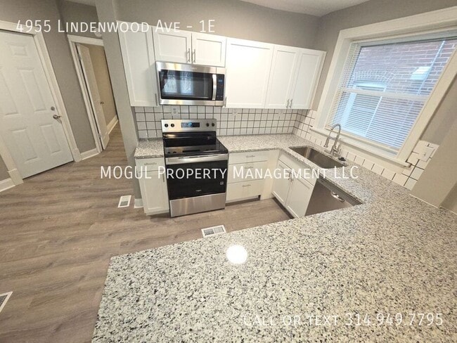 Foto del edificio - 4955 Lindenwood Ave