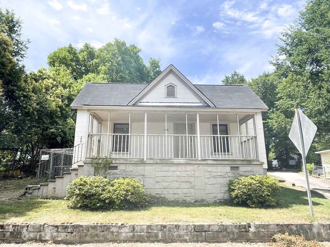205 Willard St, Greenville, SC 29611 House Rental in Greenville, SC