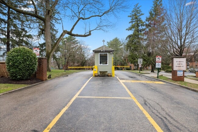 Photo - 4000 Gypsy Ln Townhome