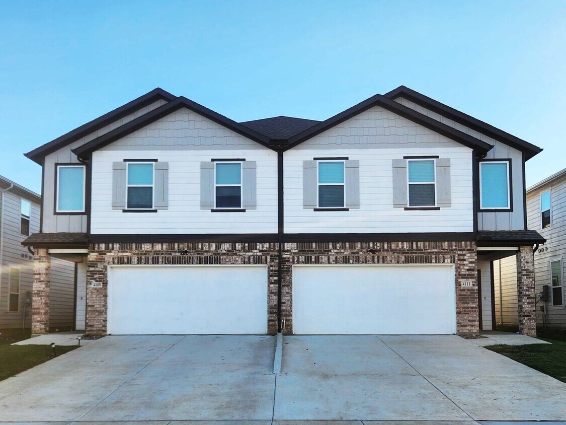 Foto principal - 4227 Tobin Dr