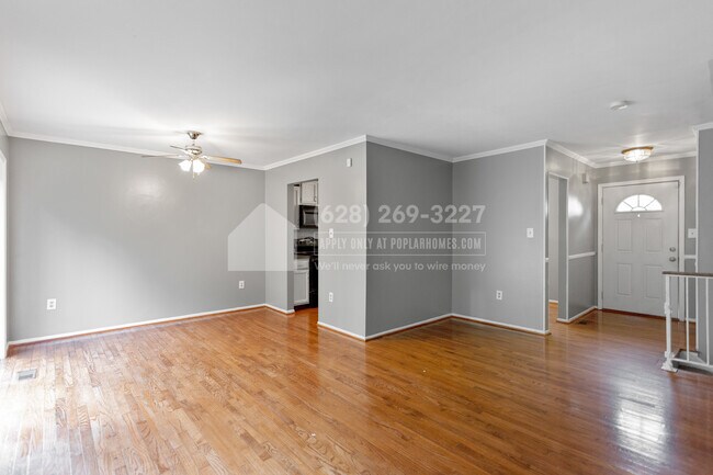 Building Photo - 4907 Plata St