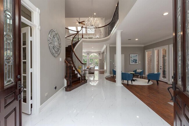 Building Photo - 4619 Breezy Point Dr