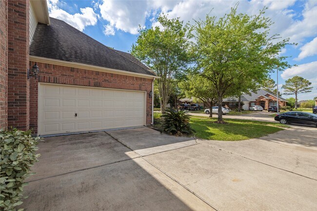 Foto del edificio - 1111 Blue Leaf Dr