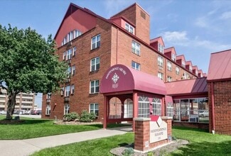 201 W Delaware St