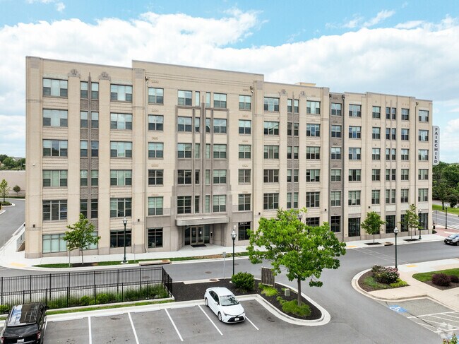 Foto del edificio - Fairchild Apartments