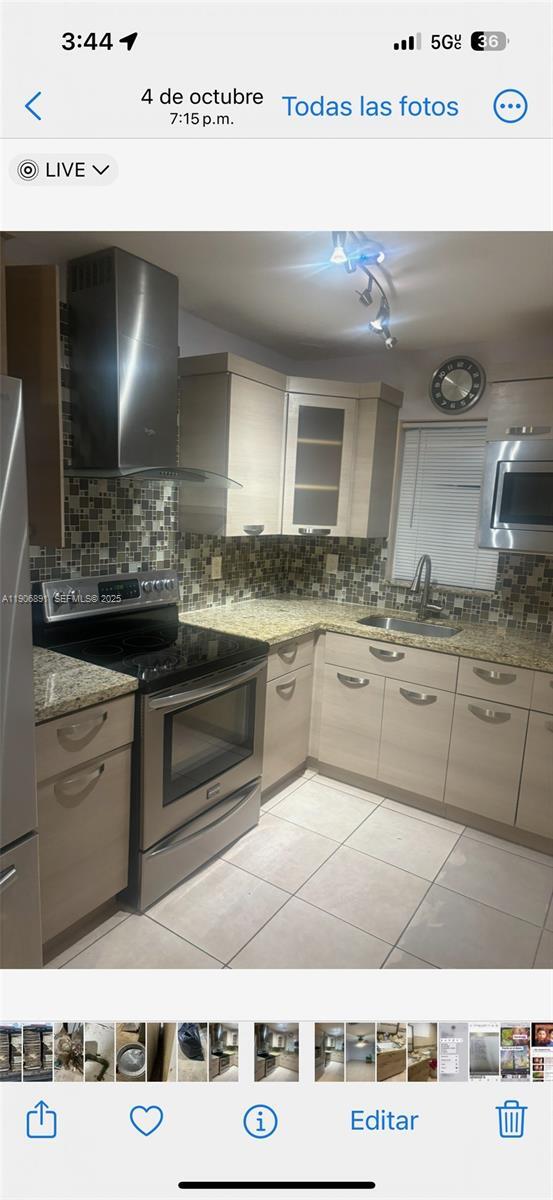 Building Photo - 758 E 20th St