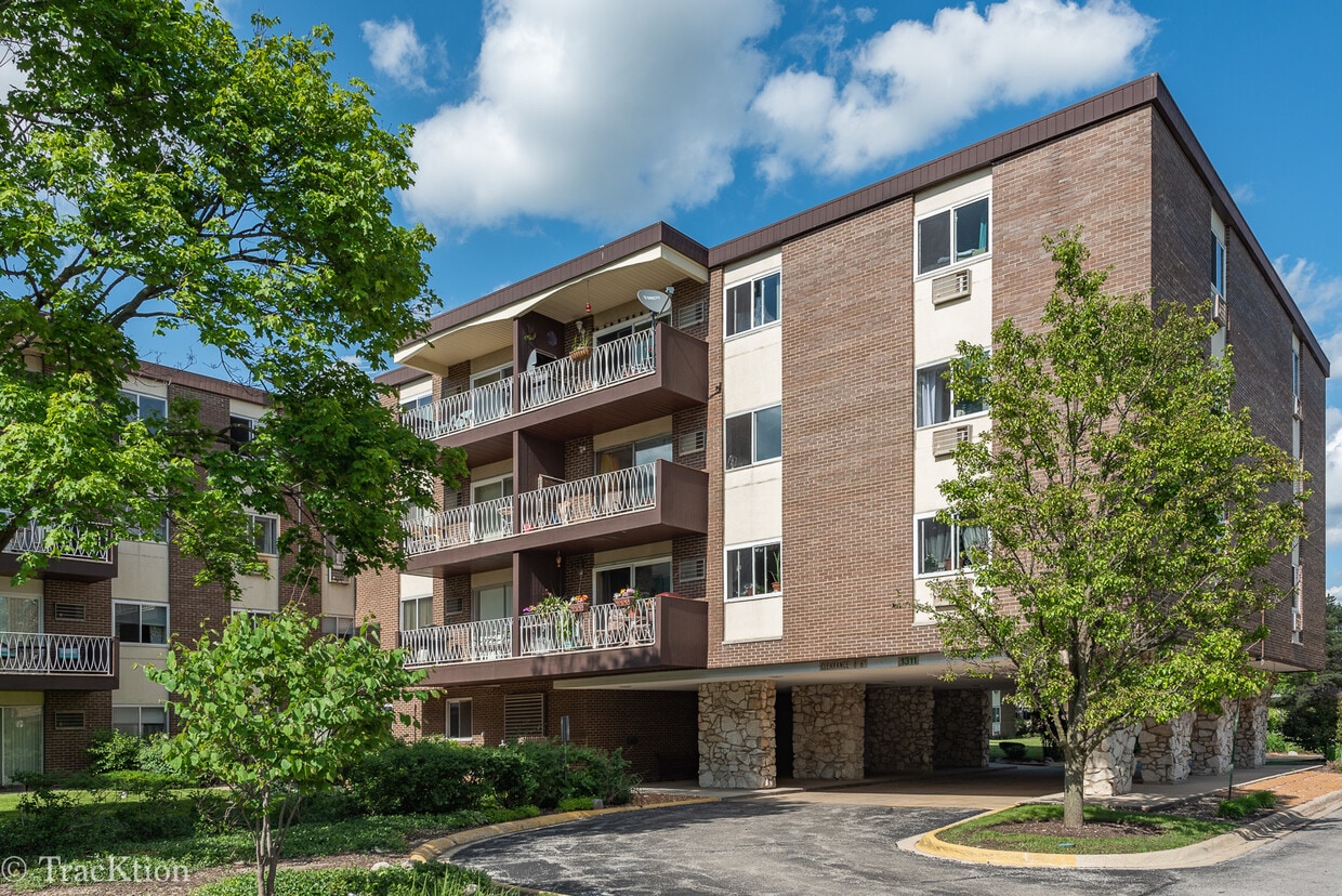 1301 S Finley Rd Unit 311, Lombard, IL 60148 Condo for Rent in