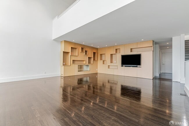 Building Photo - 69 Uranus Terrace