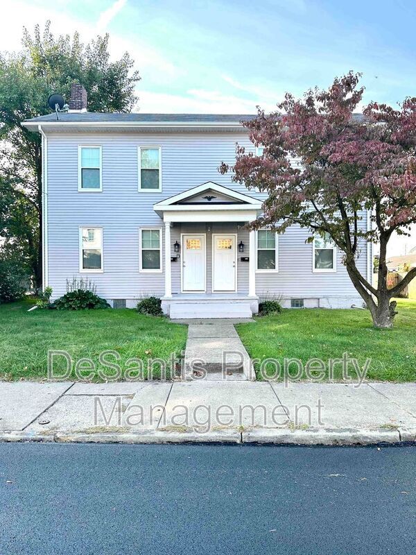 Foto principal - 383 Jefferson St