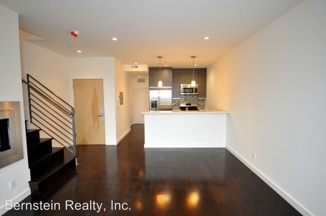 Building Photo - 149 Dore St