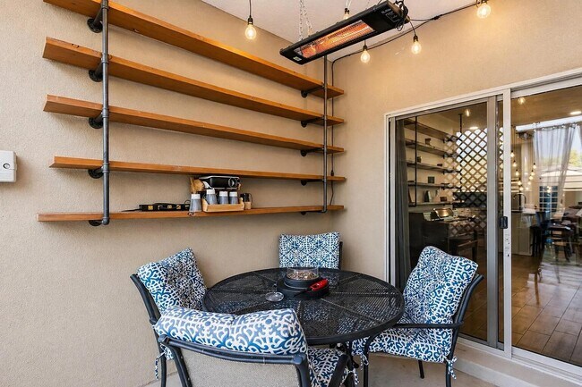 Foto del edificio - 512 Twilight Vista Ln SW