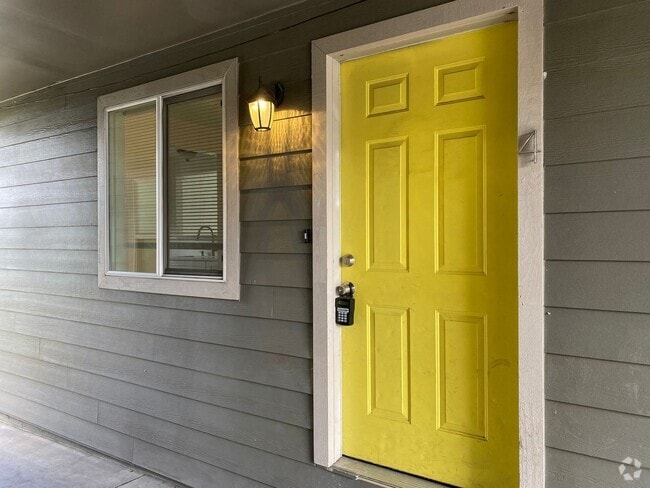 Building Photo - 1602 B St SE Auburn, WA 98002