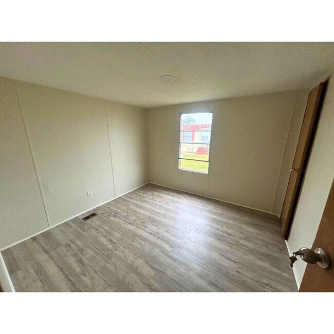 Foto del edificio - 308 Reid Ct