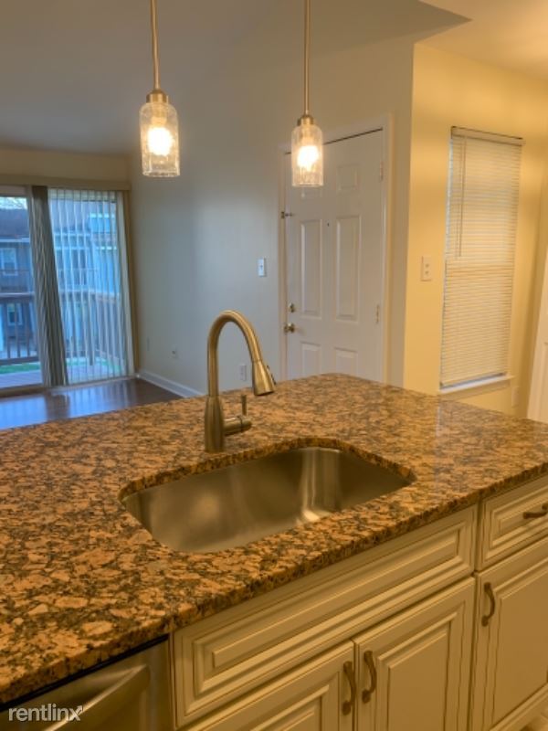 Foto del edificio - 8603 Beekman Pl