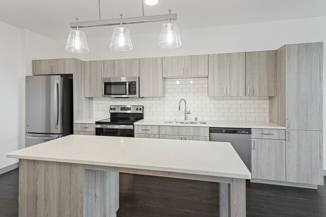 Foto del edificio - 2420 E Capitol Dr