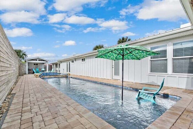 Building Photo - 7201 A1A S