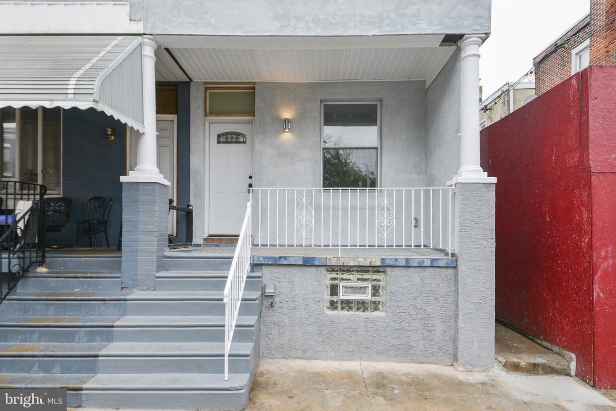 Primary Photo - 2811 W Clementine St