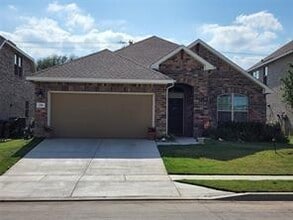 Building Photo - 1904 Highlander Ct