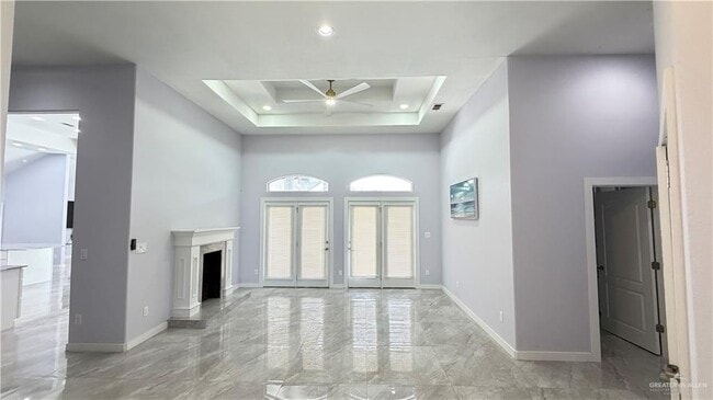 Building Photo - 30 Lilac Ave