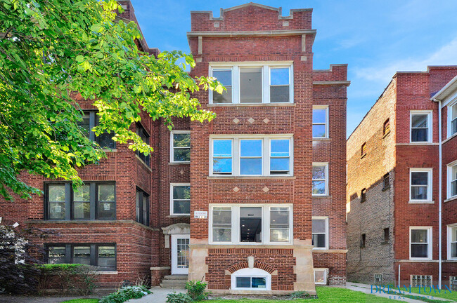 Foto del edificio - 4906 N Rockwell St