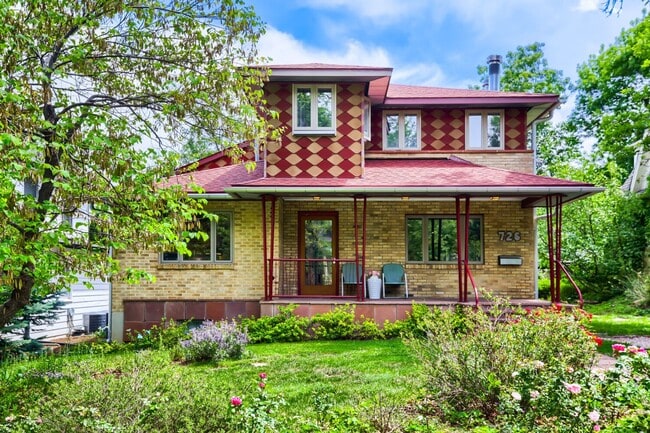 Building Photo - Charming Downtown Oasis | Steps to Pearl Street