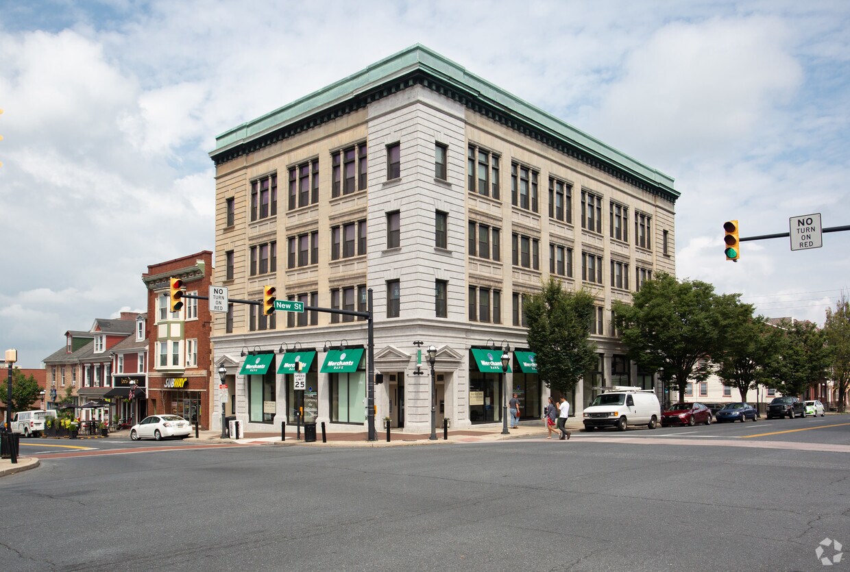 Primary Photo - 2 W Broad St