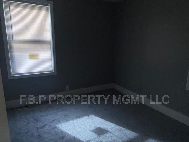 Building Photo - 5049 Coplin St