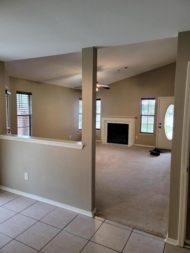 Foto del edificio - 4554 Northpointe Pl