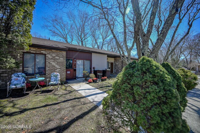 Foto del edificio - 88 Arrowood Rd