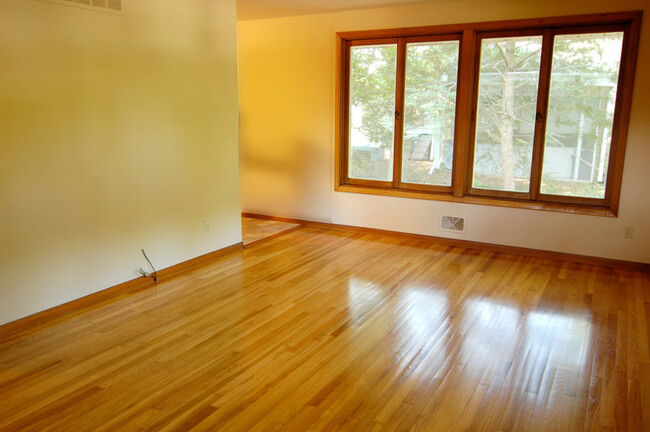 Building Photo - 1408 S Grove St
