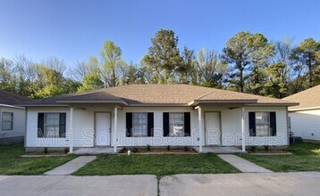 Building Photo - 321 Clint Rd
