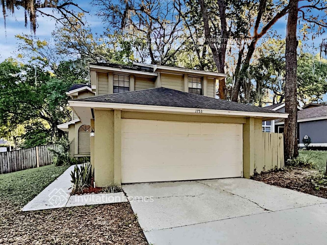 Primary Photo - 1753 Summit Chase Ave