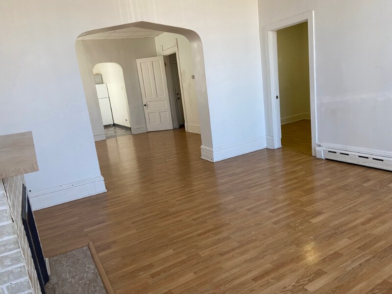 551 W 31st St Unit 2F, Chicago, IL 60616 Room for Rent in Chicago, IL