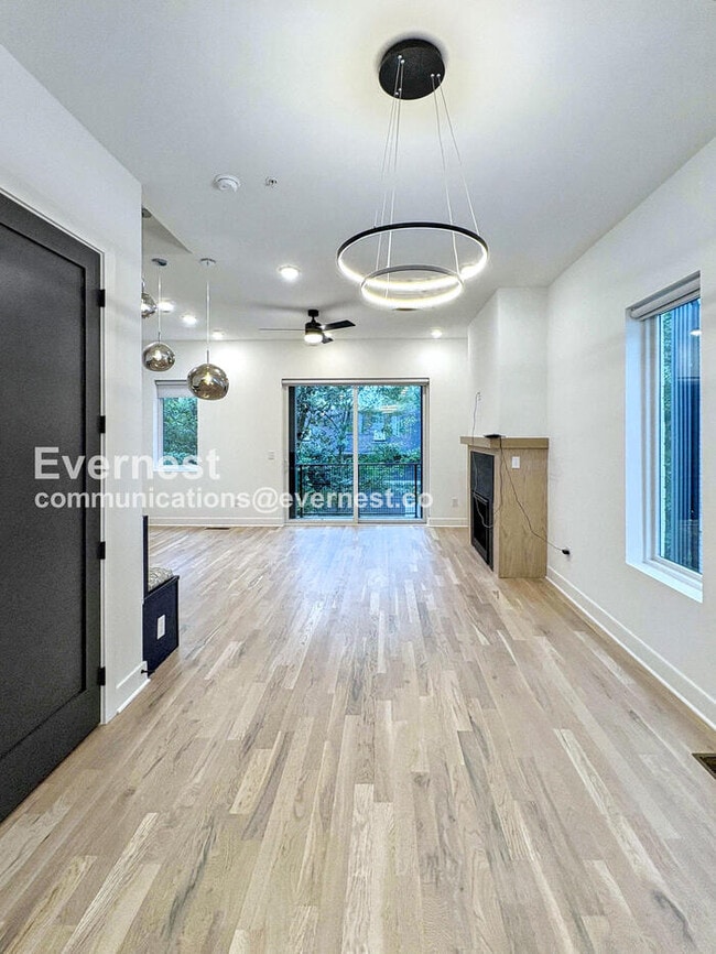 Foto del edificio - 2347 Hosea L Williams Dr NE