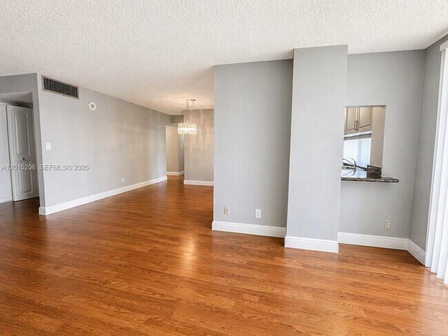 Building Photo - 17011 N Bay Rd