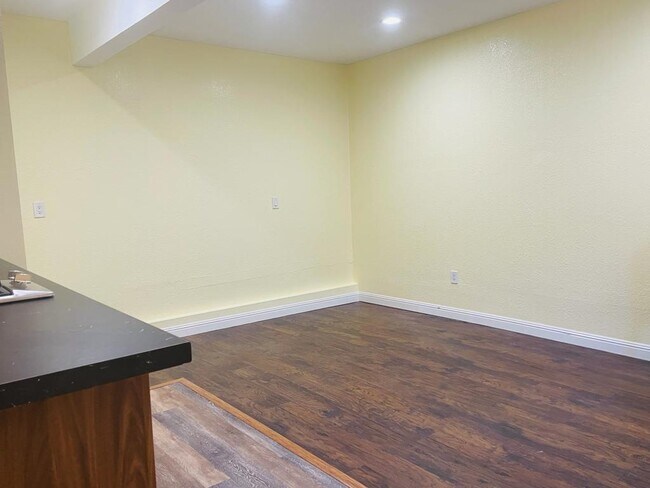 Building Photo - 2550 Poplarwood Way