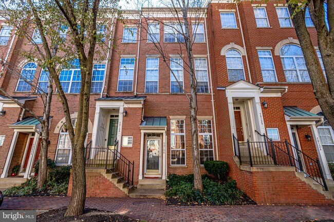 Foto del edificio - 5010 Barbour Dr