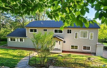 Building Photo - 450 Danbury Rd