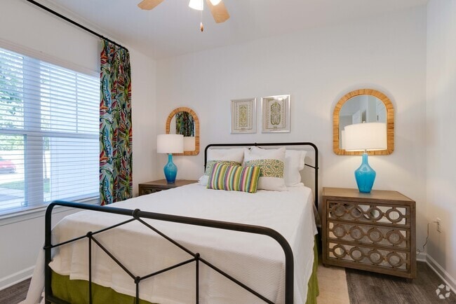 2BR, 2BA - 1,068SF - Exchange at Orange Park