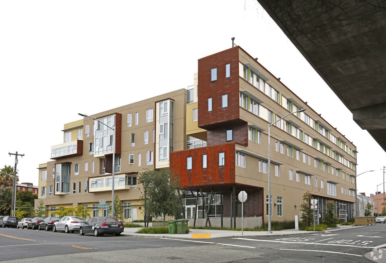 The Ambassador Apartments Emeryville Ca Apartments Com