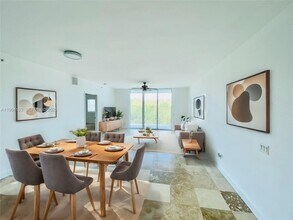 Building Photo - 14951 Royal Oaks Ln