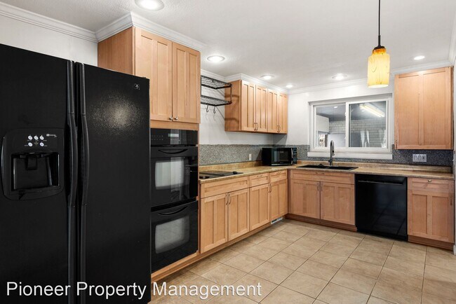 Foto del edificio - 3 br, 1.5 bath House - 7475 W. 18th Ave.